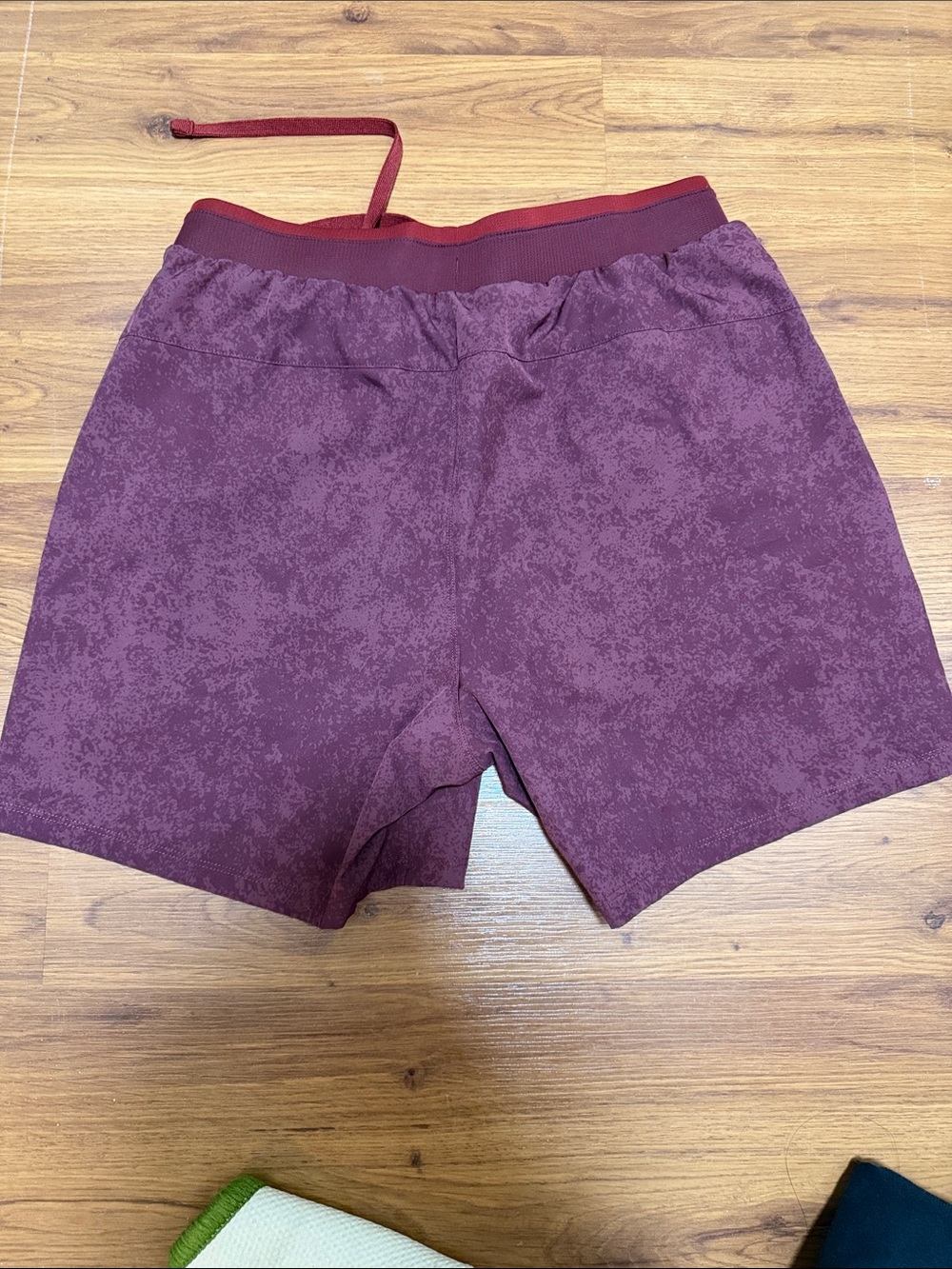 Fabletics Men's Deep Maroon Athletic Shorts with Red Waistband - Picture 2 of 3